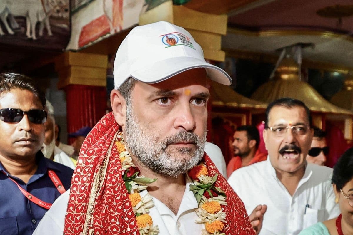 आतंकी अलर्ट के बीच राहुल गांधी की वोटर अधिकार यात्रा में बदलाव, बंद गाड़ी से की लोगों से मुलाकात