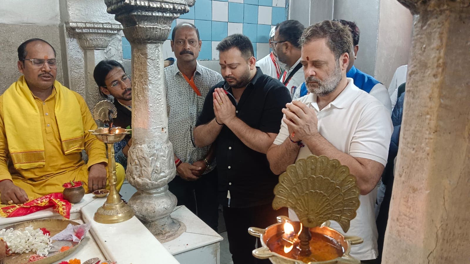 Vote Adhikaar Yatra: राहुल-तेजस्वी की वोटर अधिकार यात्रा का दूसरा दिन आज,पहले दिन की 60 किमी सफर