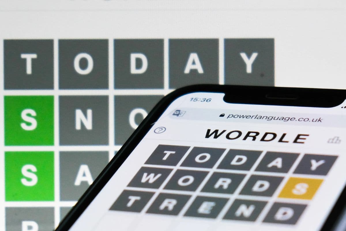 नहीं सुलझा पाए आज का Wordle #1553 पजल? तो ये क्लूज करेंगे आपकी मदद