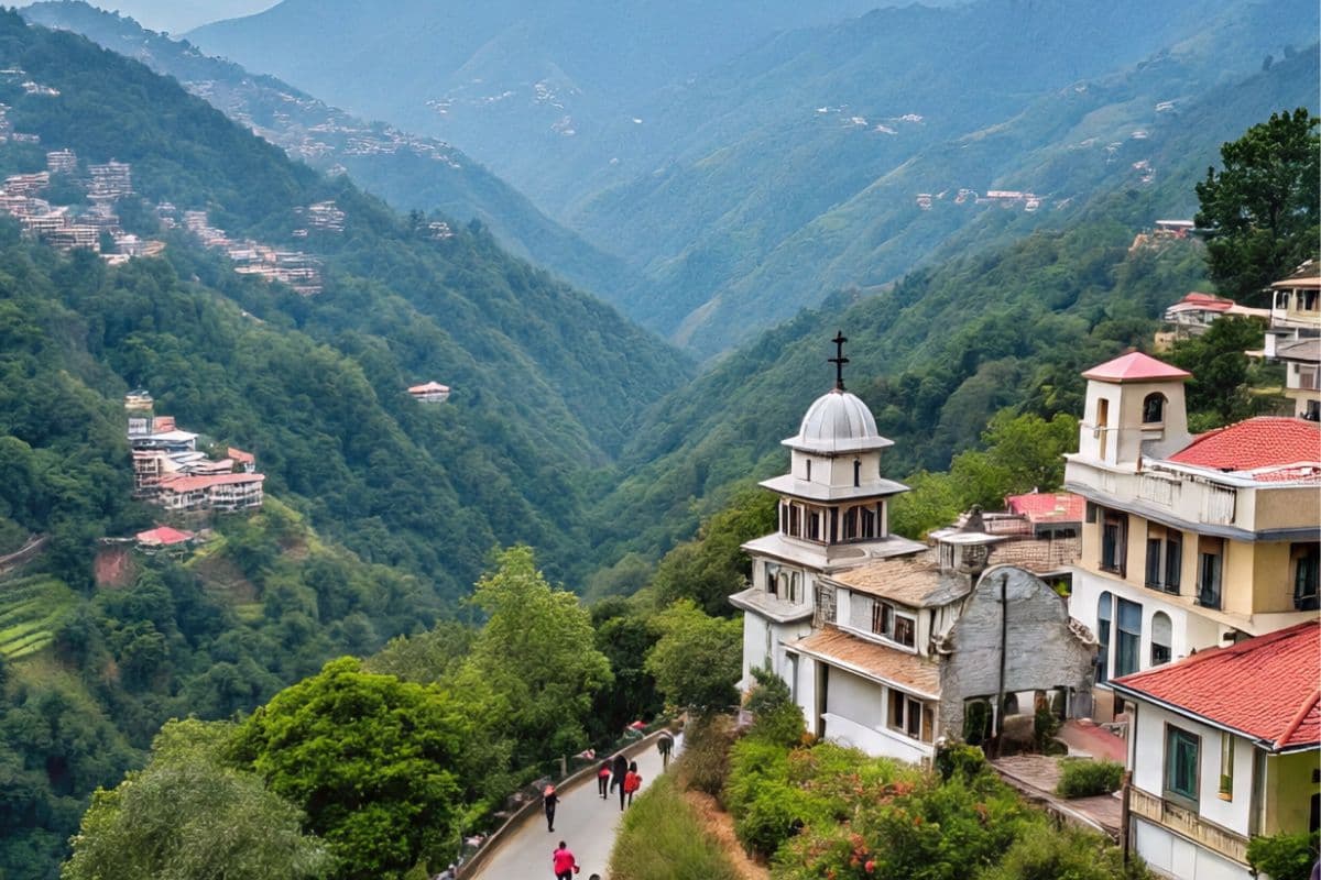 Tourism: अब मसूरी जाना आसान नहीं, बदला नियम, यात्रा पर निकलने से पहले करें यह काम वरना नहीं मिलेगी एंट्री