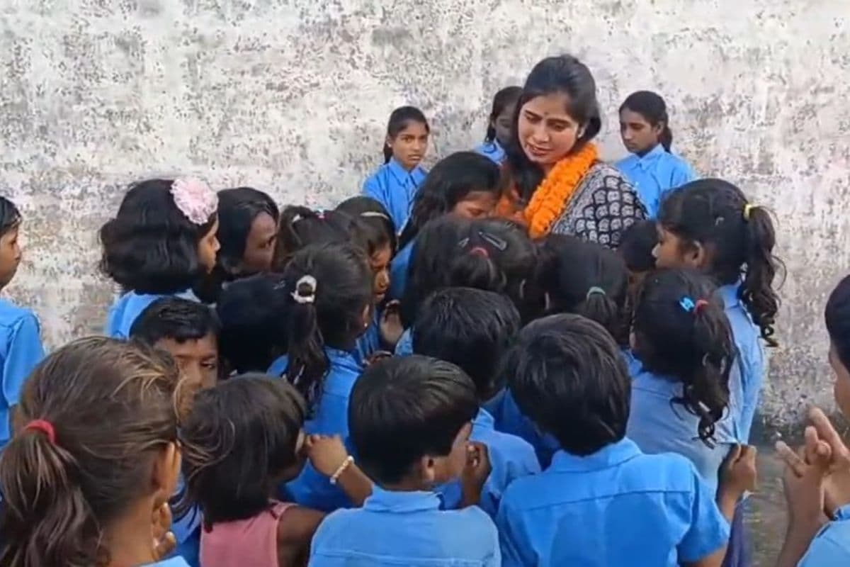 Video: बिहार में BPSC टीचर ‘सोनाली मैम’ की भावुक विदाई, बिलख-बिलख कर रोए बच्चे