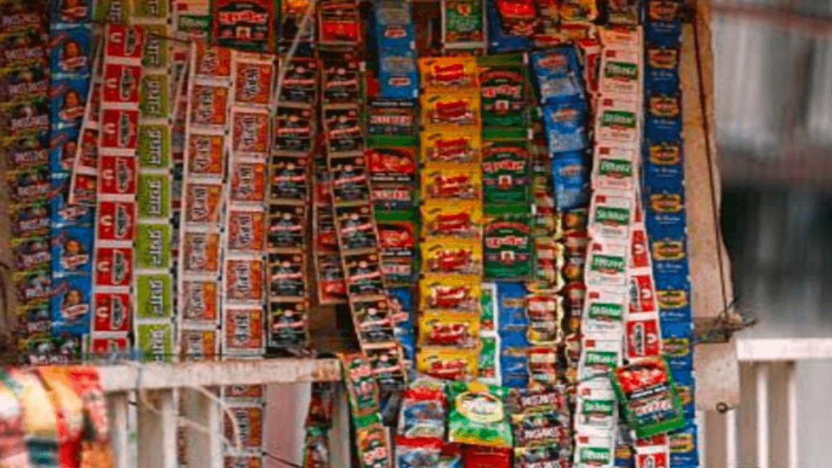 विमल और शिखर पान मसाला पर छापा, करोड़ों की टैक्स चोरी का खुलासा, चार ट्रक सीज