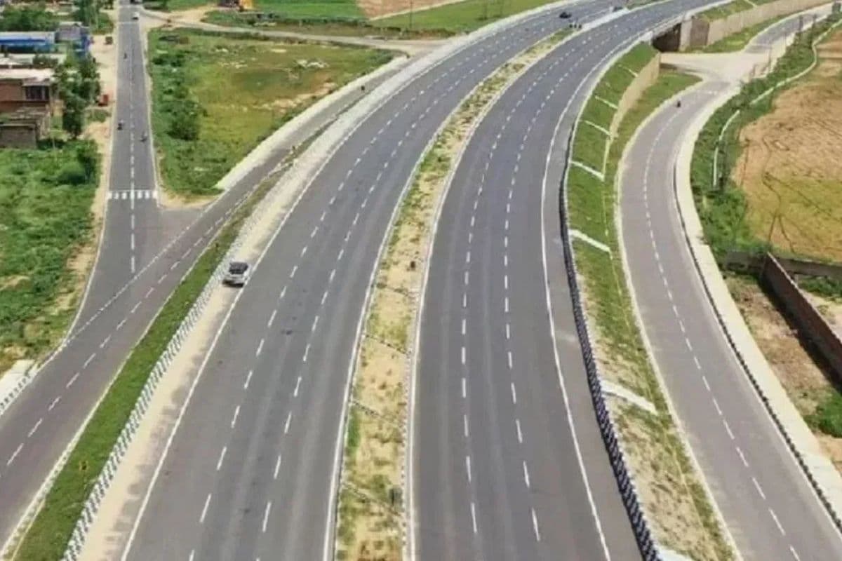 Expressway In Bihar: गोरखपुर-सिलीगुड़ी एक्सप्रेसवे से जुड़ा बड़ा अपडेट, जानें कहां तक पहुंचा काम और किन जिलों को होगा फायदा…