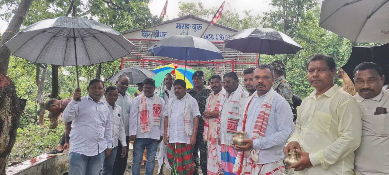 Giridih News :मरांग बुरु पारसनाथ आदिवासियों की धरोहर :फागू बेसरा