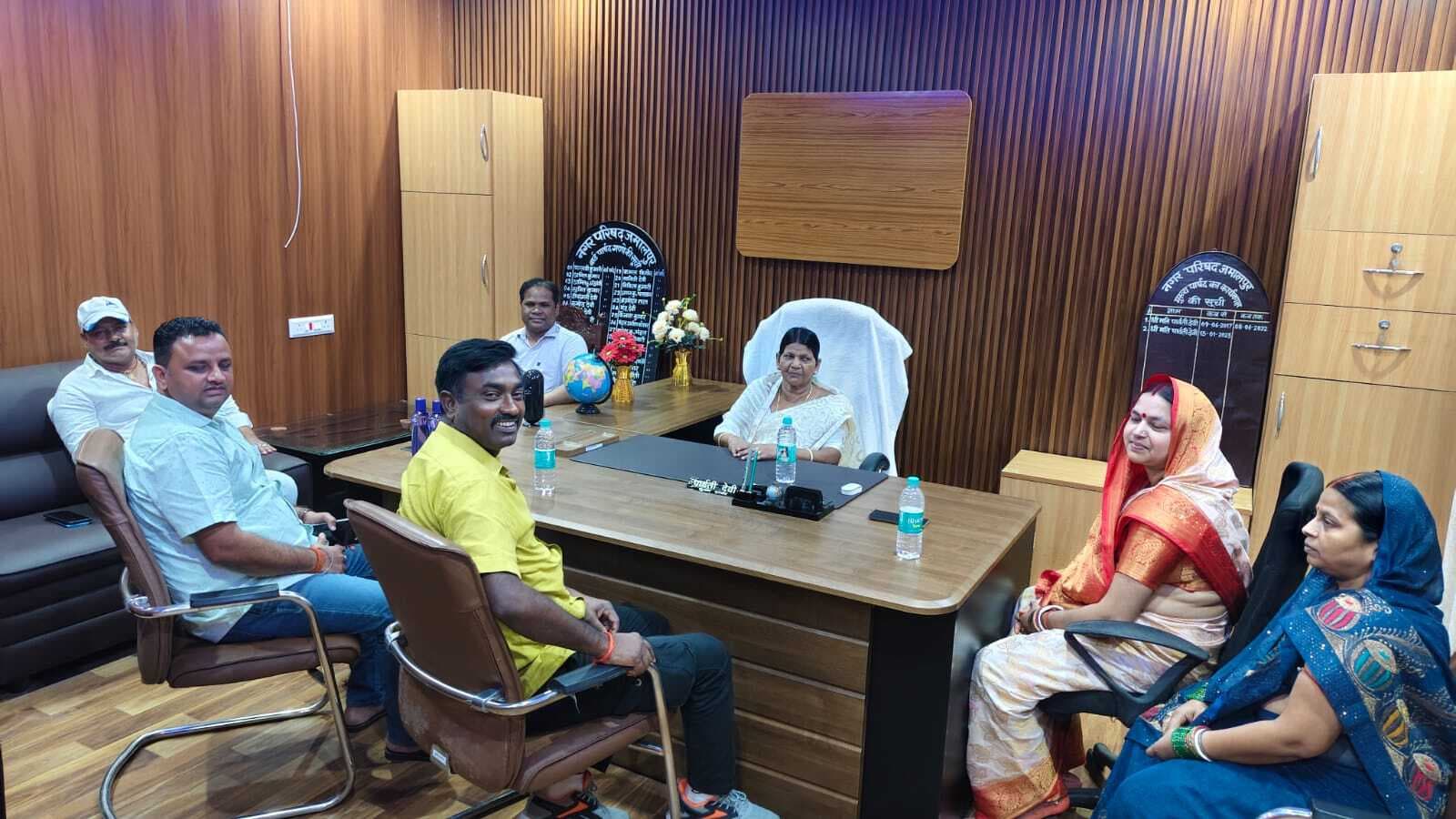 दुर्गा पूजा से पूर्व नगर परिषद क्षेत्र के जलेंगे सभी स्ट्रीट लाइट : मुख्य पार्षद