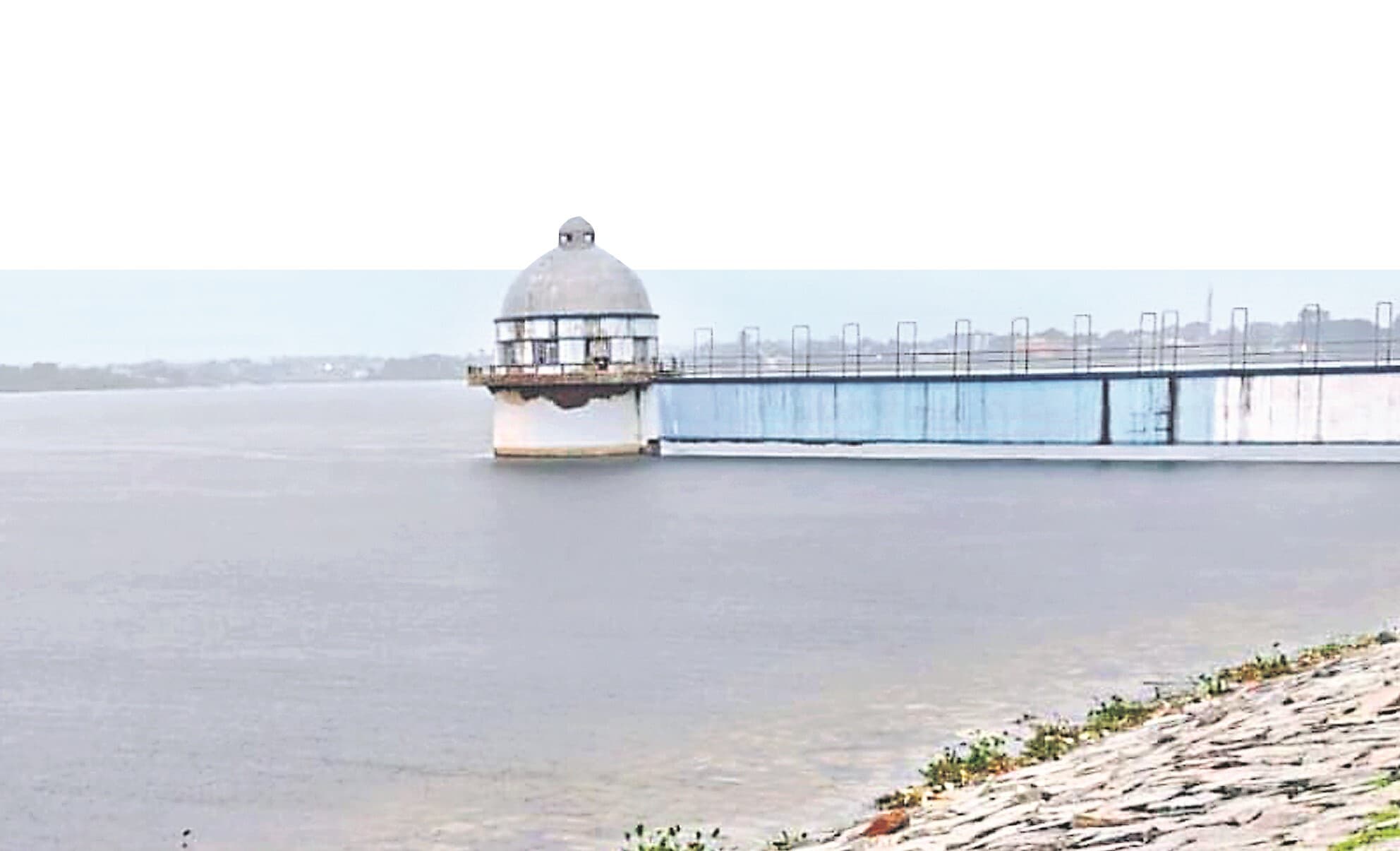 Hatia Dam News : तीन फीट पानी में गेट खोलने का ट्रायल कर एजेंसी को कर दिया 65 लाख का भुगतान