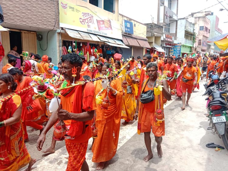 Bhagalpur news सावन शुक्ल पक्ष सप्तमी को ढाई लाख कांवरिये गये बाबाधाम