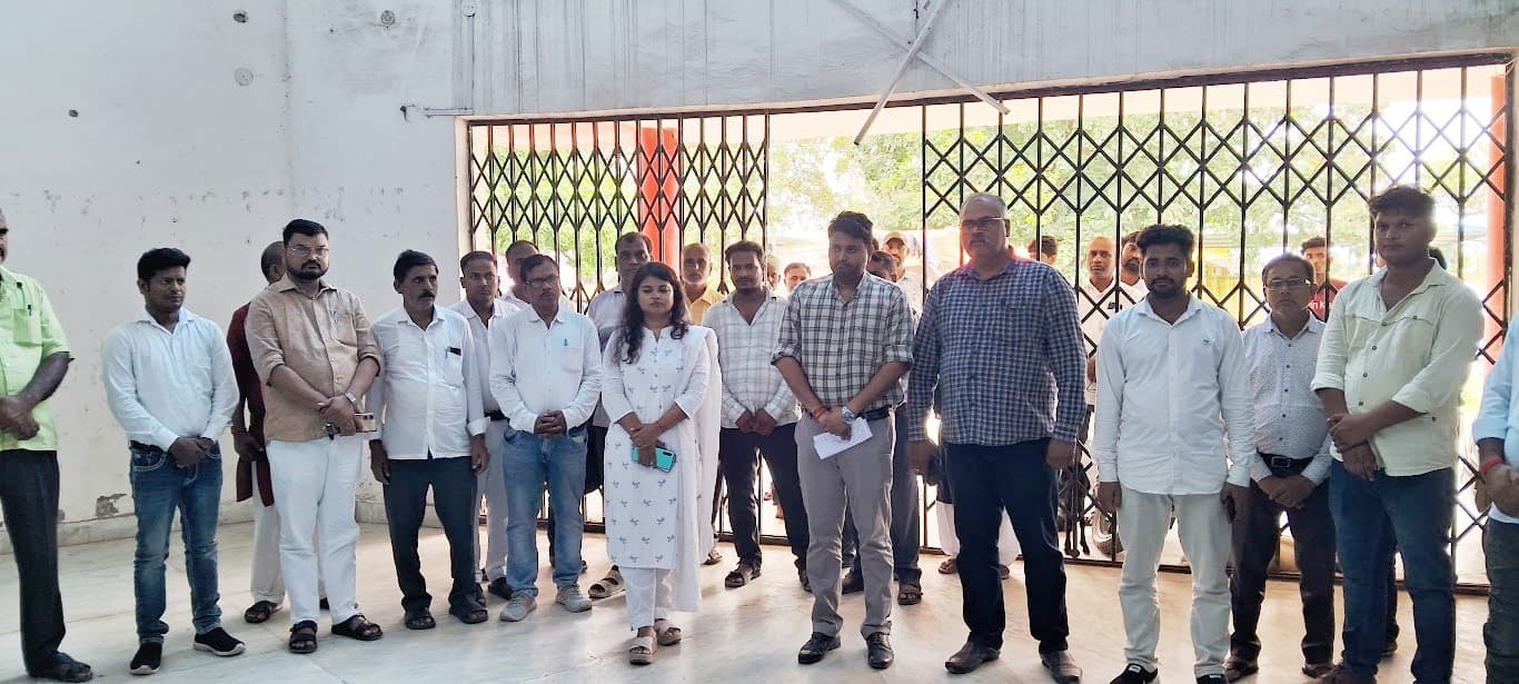 सड़क दुर्घटना में देव अंचल के लिपिक की मौत