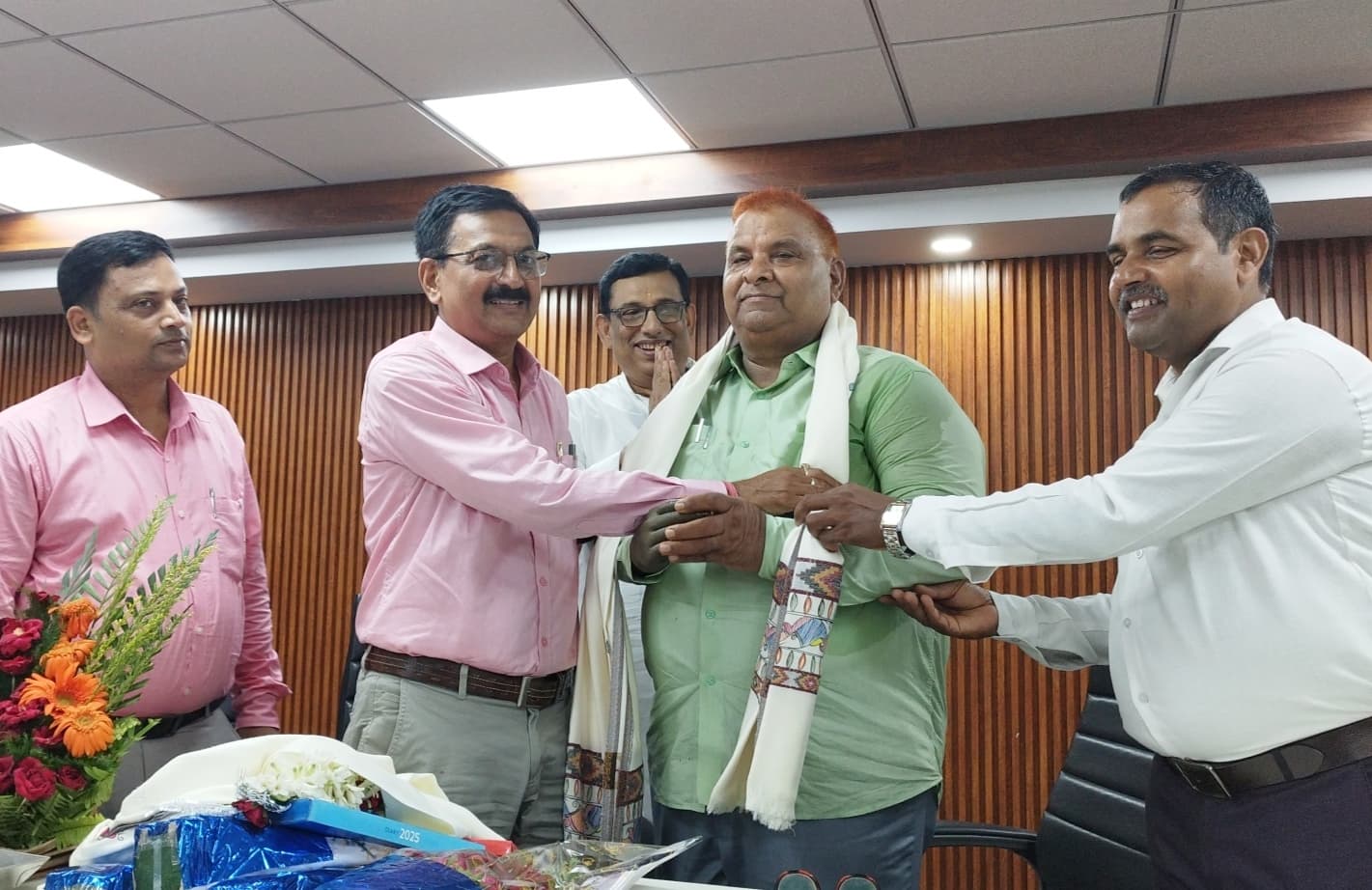 Motihari: पूर्व प्रचार्य की विदाई सह नए प्राचार्य का किया गया स्वागत