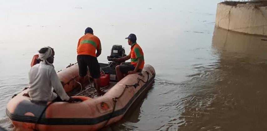 गंडक नदी में दूसरे दिन भी चला सर्च ऑपरेशन, नहीं मिला युवक का शव