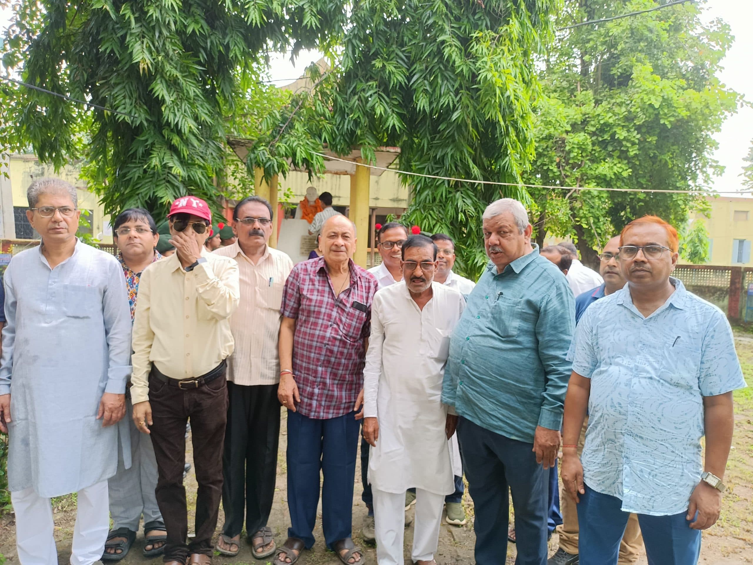 दो किलो घी के लड्डू व 14 कप चाय में सिमटा स्थापना दिवस