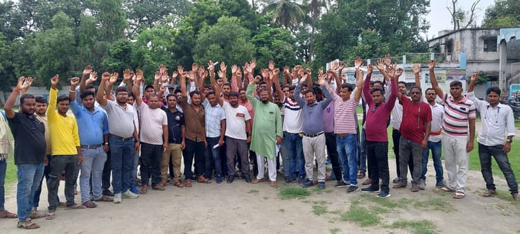 बिजली बिल रीडर स्मार्ट मीटर लगने से हुए बेरोजगार