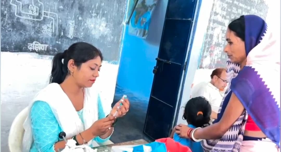 सर्वाइकल कैंसर से बचाव को 40 छात्राओं को लगा एचपीवी टीका