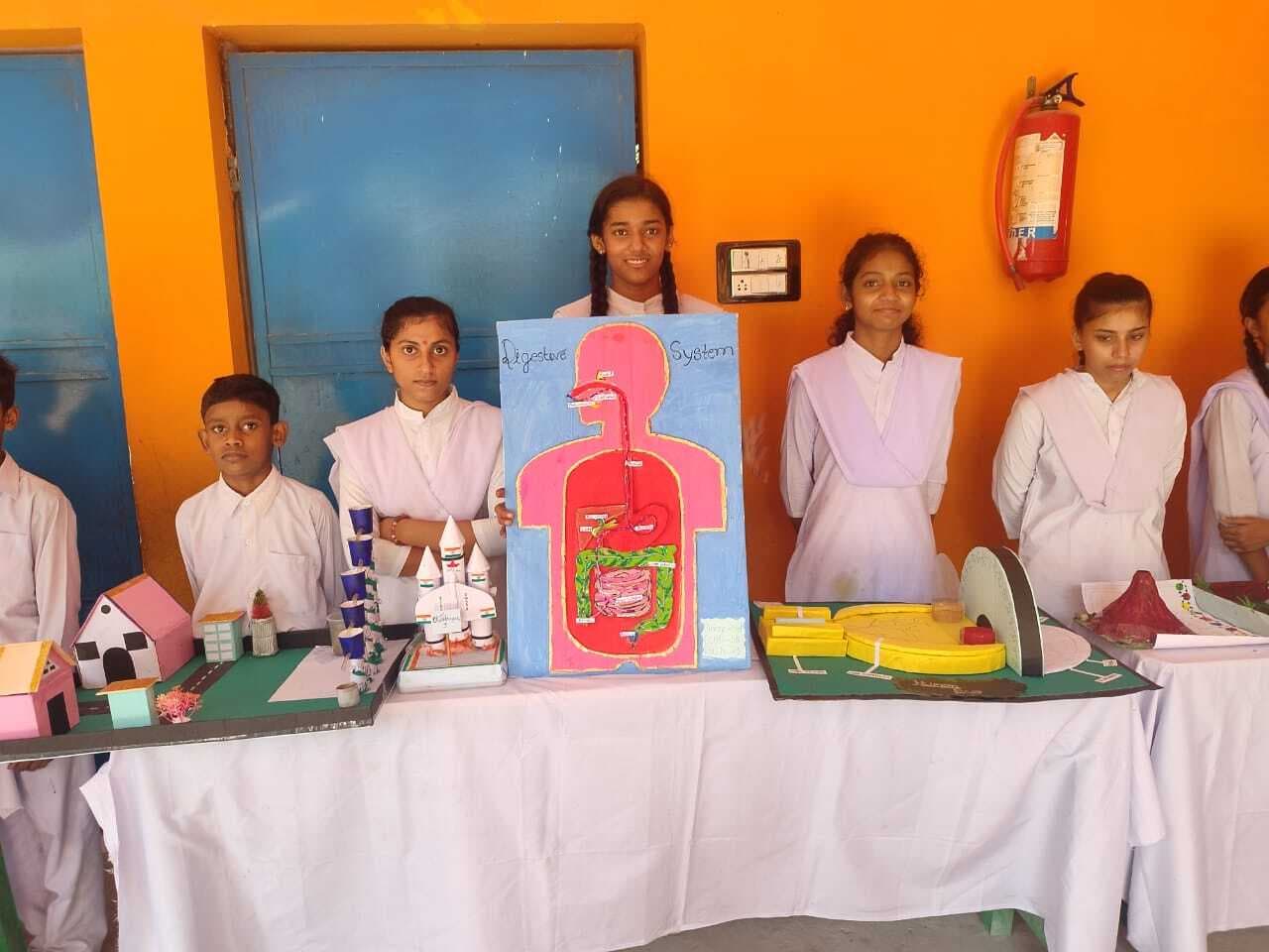 डॉ प्रफुल्ल चंद्र राय की जयंती पर विज्ञान मेला आयोजित