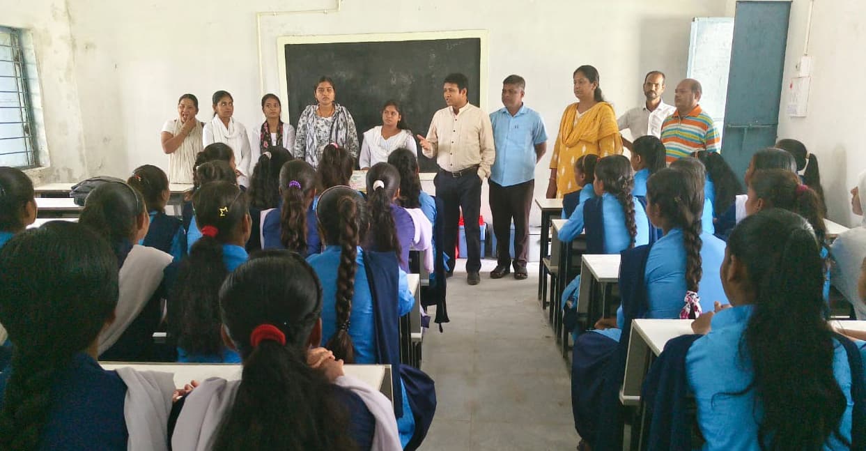 कैंसर से बचाव के लिए छात्राओं को दी   एचपीवी की पहली डोज