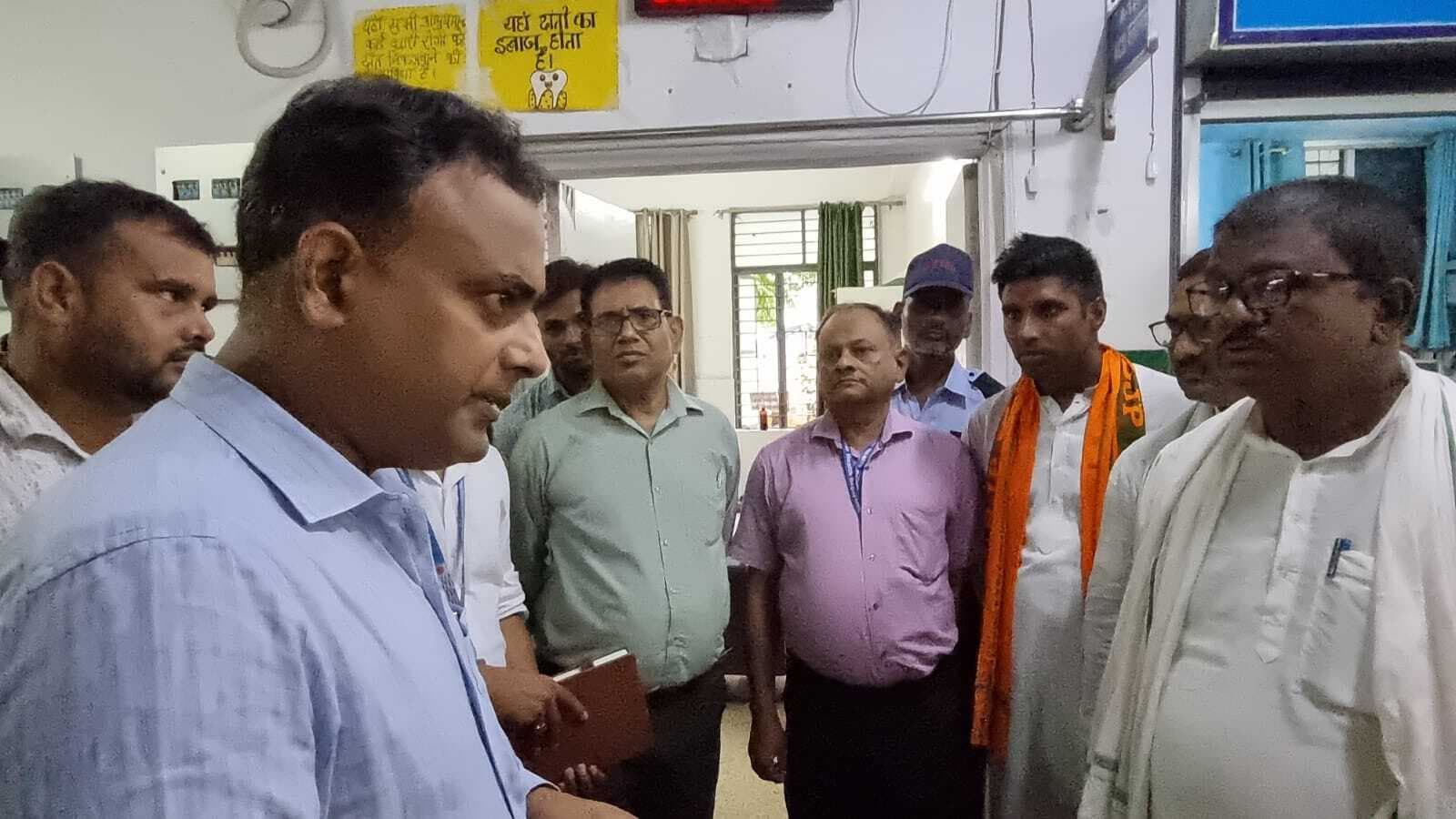 डीएम ने किया सदर अस्पताल का निरीक्षण