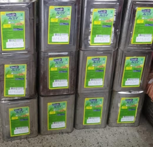 Samastipur News:ताजपुर में नकली रिफाइन तेल जब्त