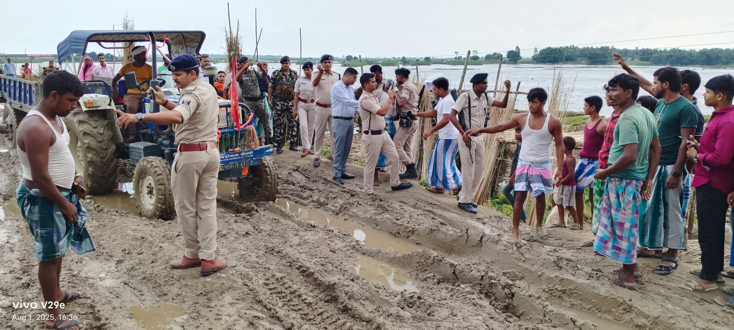 भोलामारी के पास 400 मीटर महानंदा तटबंध की होगी मरम्मति