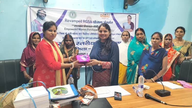 Deoghar news : सशक्त पंचायत नेत्री अभियान को लेकर प्रखंड स्तरीय कार्यशाला