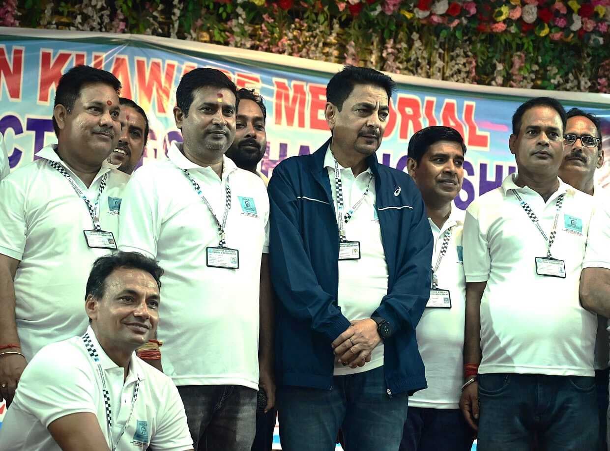 Deoghar News : जिलास्तरीय शतरंज टूर्नामेंट का आगाज, बुद्धि की बिसात पर खिलाड़ियों ने चले दांव