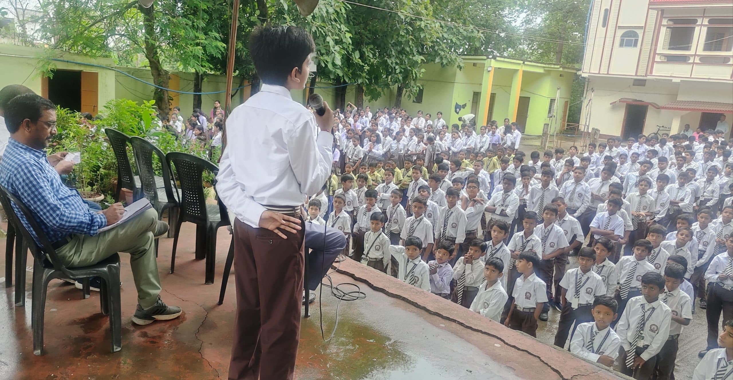 Giridih News :डॉ भाभा पब्लिक स्कूल में भाषण प्रतियोगिता का आयोजन