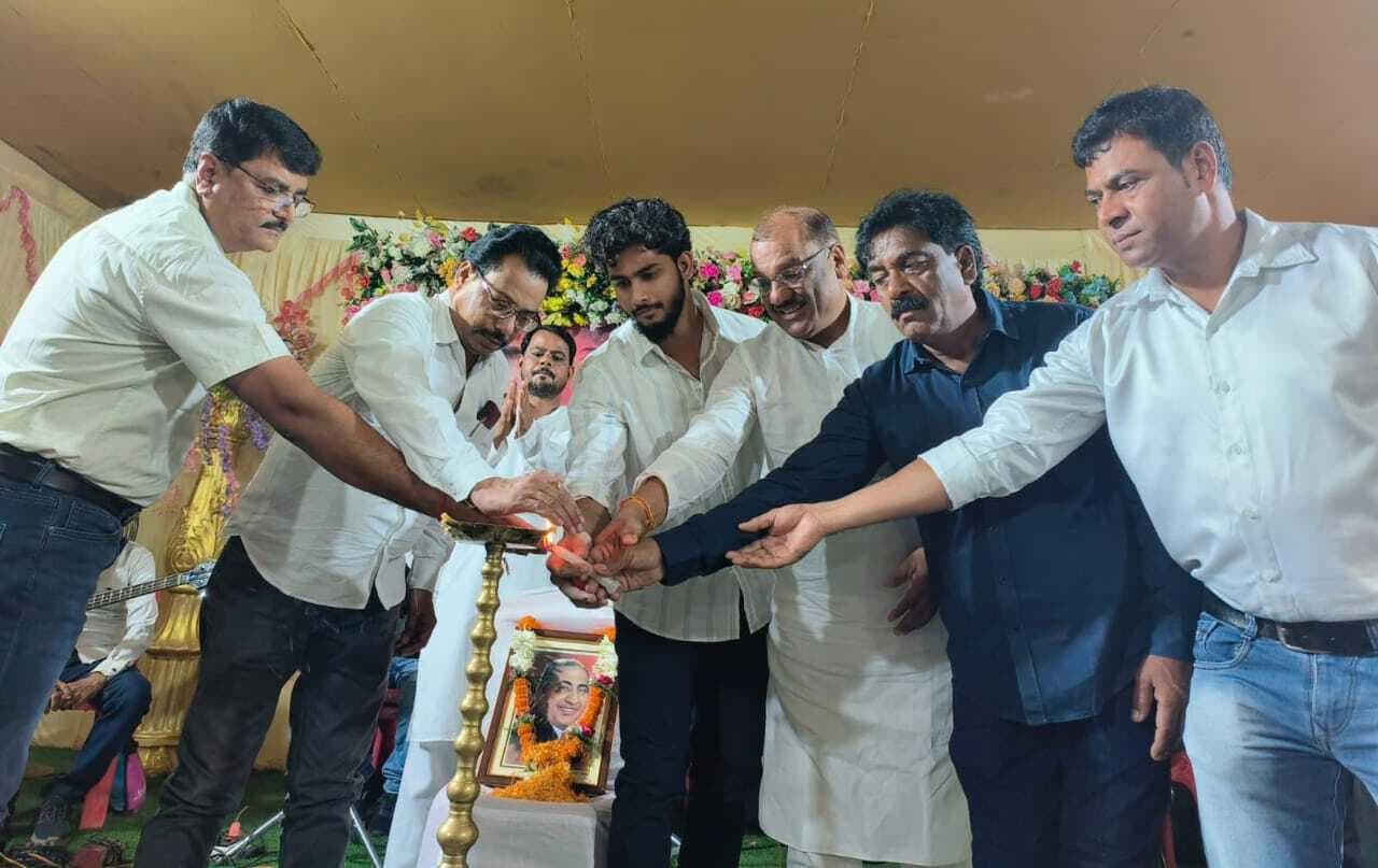 Deoghar news : मो रफी की पुण्यतिथि पर सांस्कृतिक कार्यक्रम, गीतों पर झूमे लोग