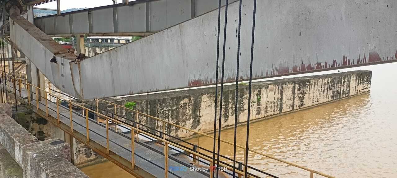 Aurangabad News : भीम बराज के 36 नंबर गेट का काउंटर वेट झुका, विभाग हैरान