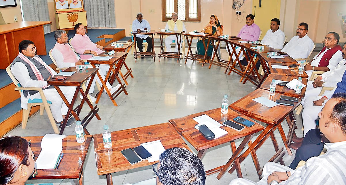 Political news : एसआइआर पर पक्ष व विपक्ष होंगे आमने-सामने, भाजपा ने बनायी रणनीति