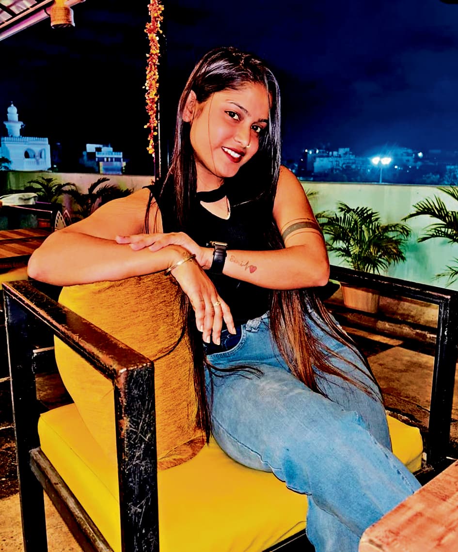 Jamshedpur News : प्रेमी से विवाद के बाद युवती ने डोबो पुल से नदी में लगायी छलांग, सहेली बोली- मोबाइल थमाया और...