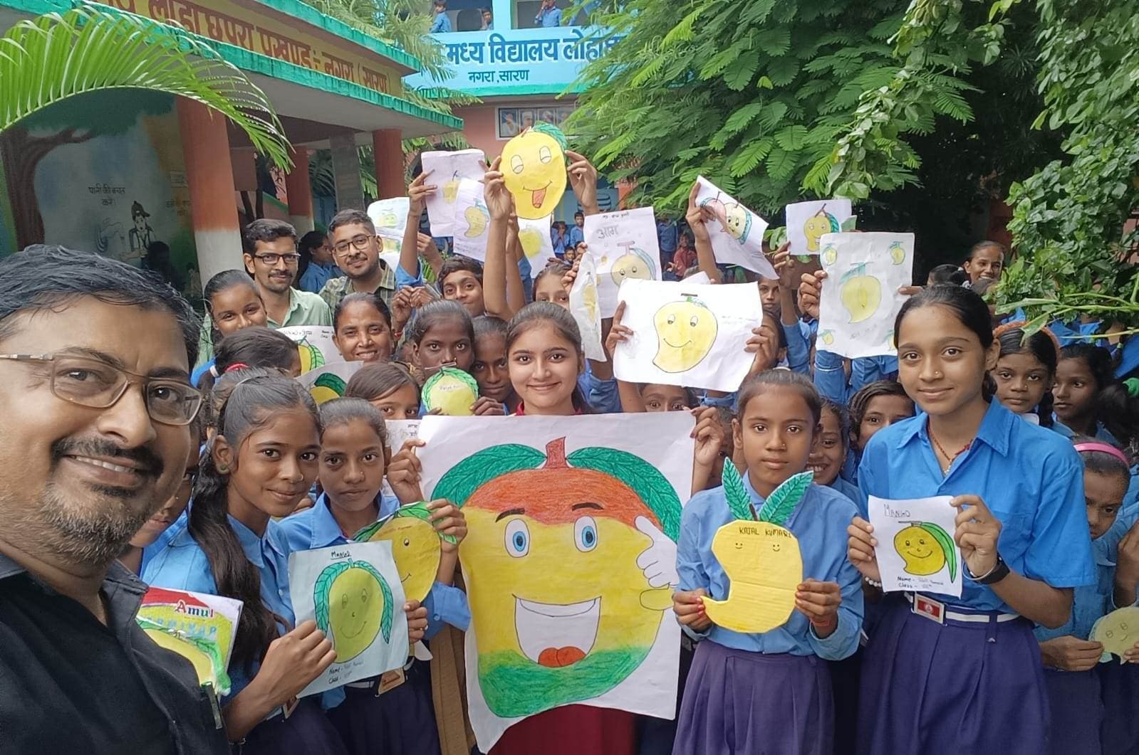 Saran News : बच्चों को आम की 15 सौ से अधिक प्रजातियों की दी गयी जानकारी