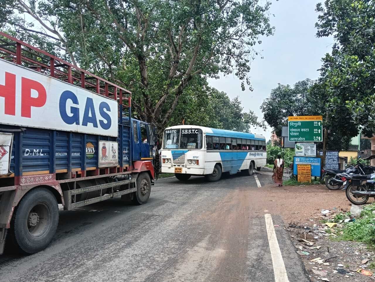सिउड़ी के क्षतिग्रस्त तिलपाड़ा बराज में भारी वाहनों का प्रवेश वर्जित