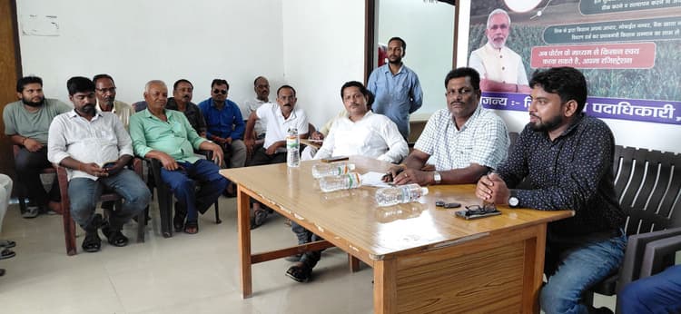 ई-किसान भवन में उर्वरक निगरानी समिति की बैठक सम्पन्न