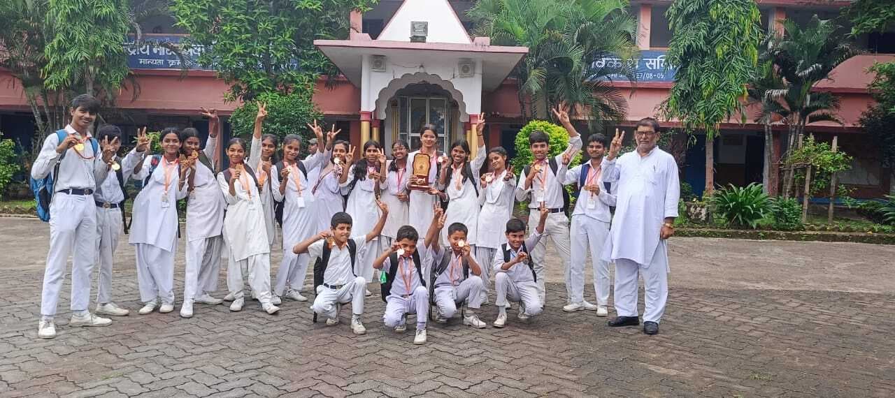 मंच पर बच्चे जो सीखते हैं, वह जीवन भर याद रहता है : सुमन