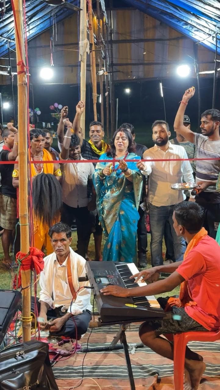 अनुष्ठान में कथावाचकों ने भक्तों को किया भावविभोर