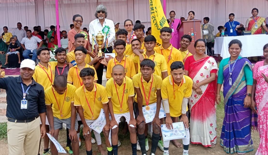 फादर जान लैंबर्ट्स हाउस बना इंटर-हाउस फुटबॉल का विजेता