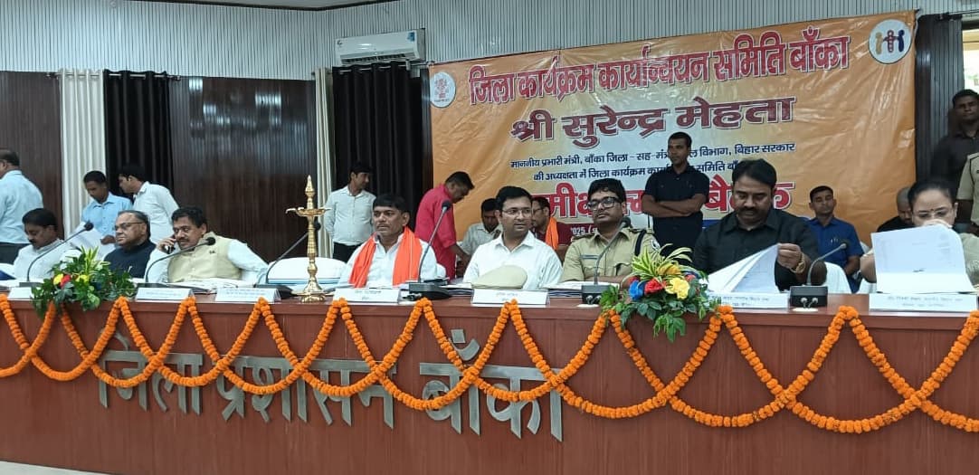 विकास योजनाओं को धरातल पर उतारने के लिए अधिकारी करते रहें मॉनीटरिंग : मंत्री