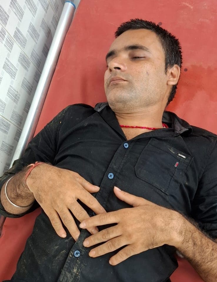 11000 हजार वोल्ट करंट की चपेट में आने से एक की मौत, दूसरा घायल