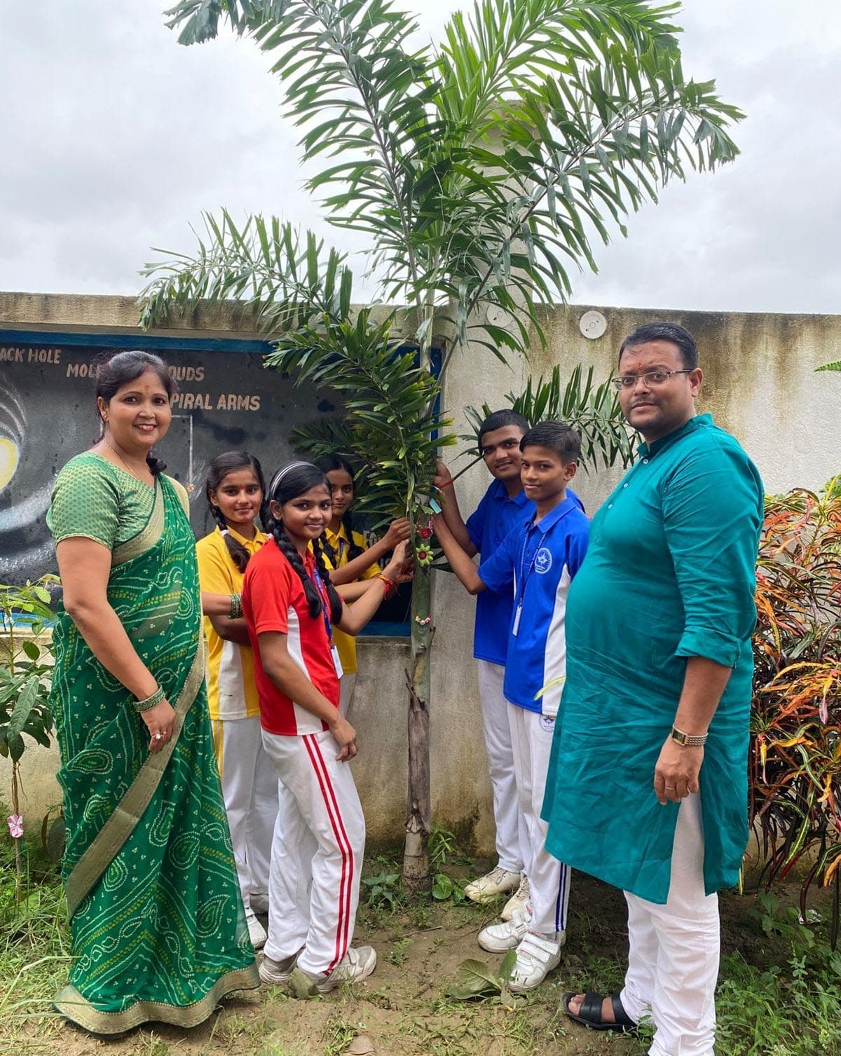 माउंट लिटरा जी स्कूल में हर्षोल्लास के साथ मना ग्रीन डे