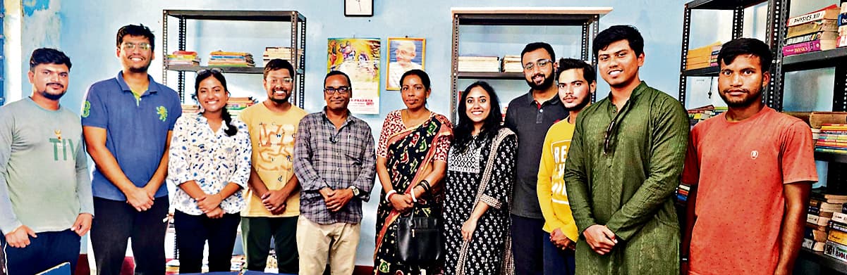 Seraikela Kharsawan News : ग्रामीण जीवनशैली से अवगत हुए विद्यार्थी