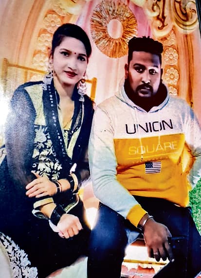 Jamshedpur News : गोलमुरी : आपसी विवाद के बाद चाकू से गला रेत पत्नी की हत्या की, पति गिरफ्तार