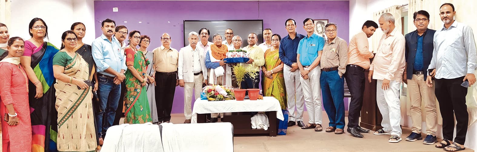 Dhanbad News: बीबीएमकेयू को नया मुकाम दिलाने में डॉ पोद्दार का अहम योगदान : कुलपति