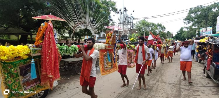 54 फुट का कांवर लेकर गुप्ताधाम के लिए निकले 70-75 कांवरिये