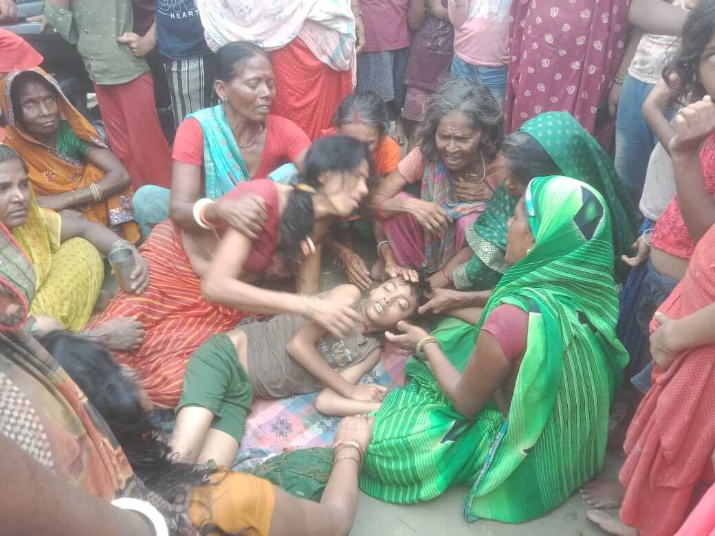 Samastipur News:सतमलपुर में पानी भरे गड्ढे में डूबने से छात्र की मौत