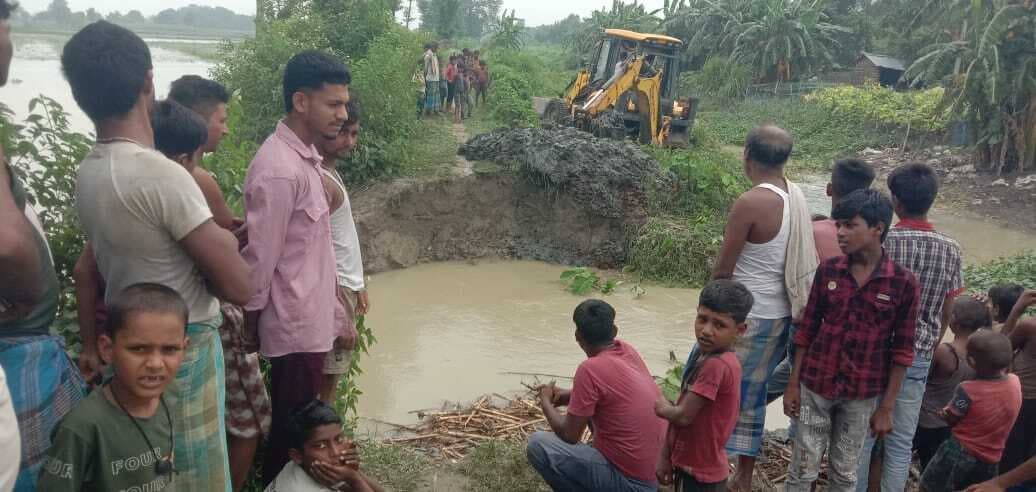 बैजनाथपुर नहर बांध टूटने से दर्जनों किसानों का फसल बर्बाद