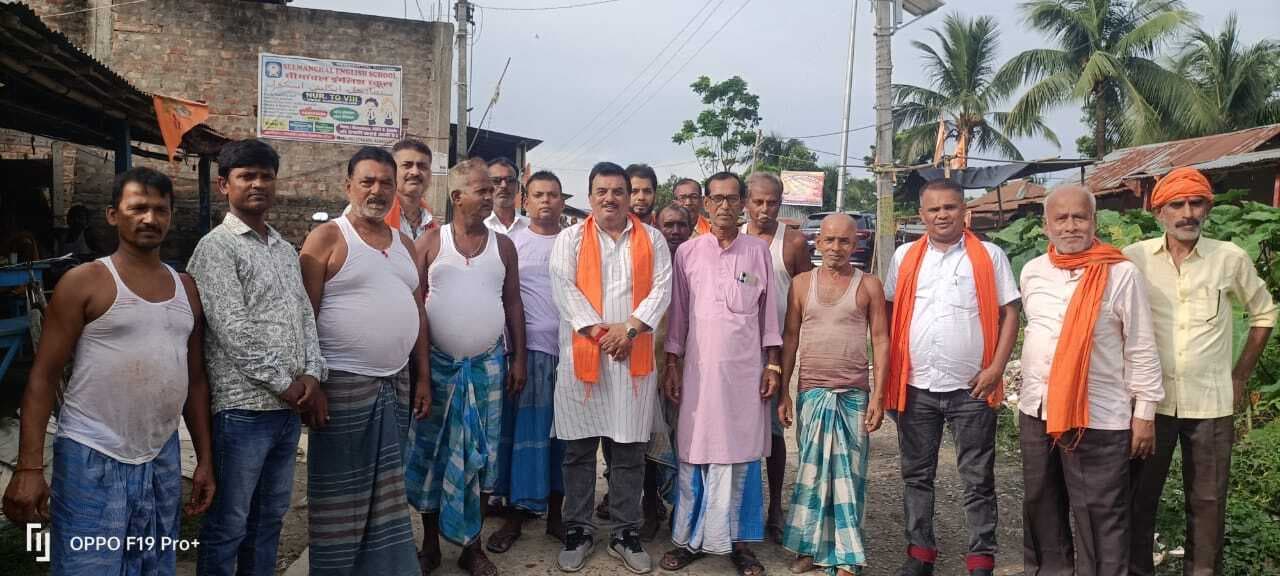 पार्टी का जनाधार बढ़ाने के लिए किया जनसंपर्क