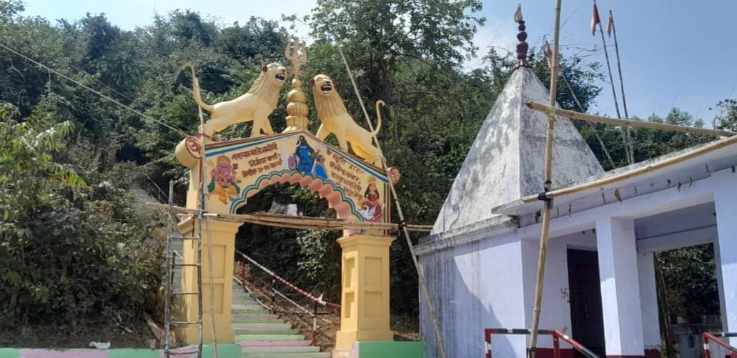 समुद्र मंथन की पौराणिक कथा से जुड़ा है पैर पहाड़ी का शिवधाम