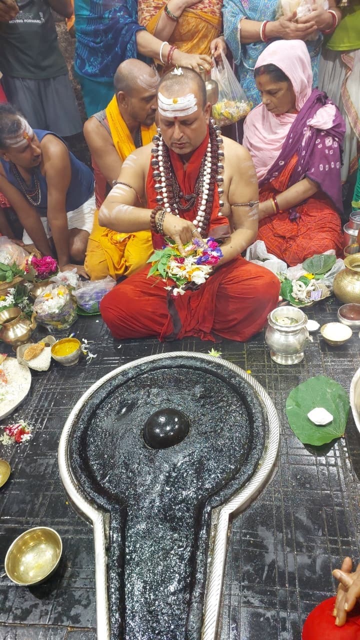 Deoghar News : सावन की अंतिम सोमवारी आज, तीन लाख से अधिक कांवरियों के पहुंचने की संभावना