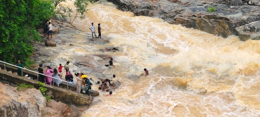 पर्यटकों व सैलानियों को अपनी ओर खींच रहा चांदन डैम