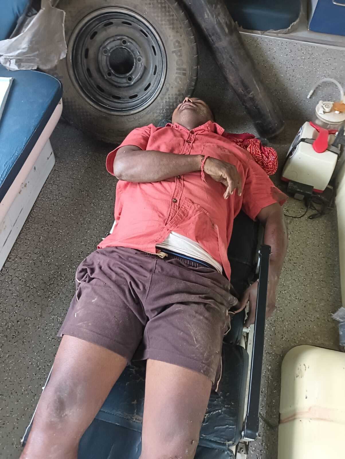 सड़क हादसे में बाइक सवार दो महिला कांवरिया की मौत, एक जख्मी,  रेफर