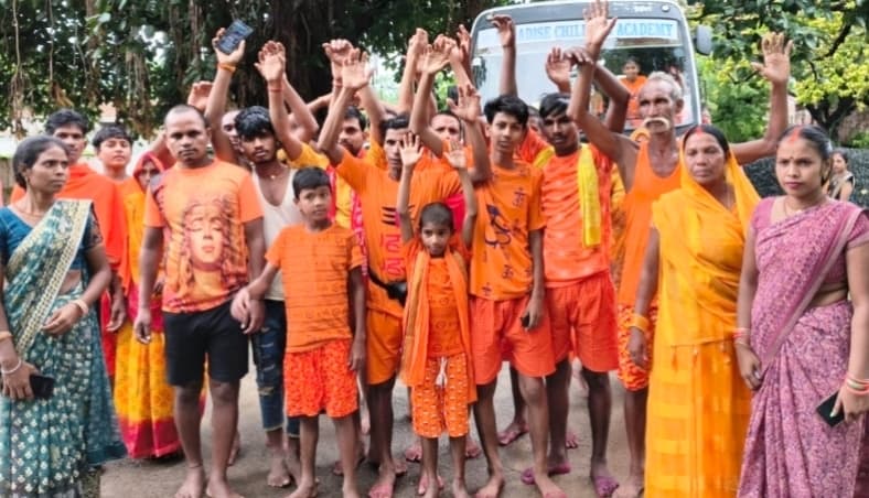 500 कांवरिये बक्सर से गंगाजल लाकर शिव मंदिर में करेंगे जलाभिषेक